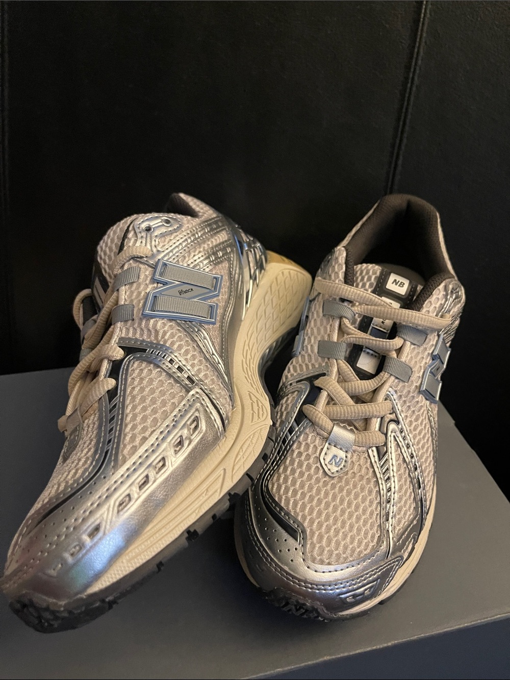 New Balance Men’s 1906R Metallic Silver Sneakers with Tan Sz 11.5 NWB